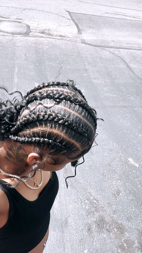 Curly Straight Back Braids, Dessdior Braids, Natural Curly Braided Hairstyles, 6 Braids To The Back, Braids Going Into A Bun, Braider Aesthetic, Cute Straight Back Braids Hairstyles, Baddie Braid Hairstyles, Crisscross Braids