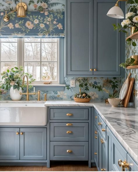 Blue Kitchen Designs, Grey Blue Kitchen, Blue Kitchen Cabinets, التصميم الخارجي للمنزل, Blue Cabinets, Blue Kitchen, Kitchen Cabinet Colors, Hus Inspiration, Kitchen Color