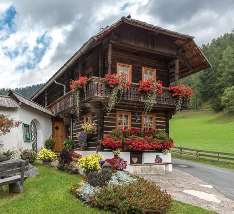 An old, traditional wooden house in Slovenia ~.~ Alpine Cabin, Mountain Chalet, Wooden House, Slovenia, Log Cabin, Country House, Art Studio, Beautiful Homes, Cabin