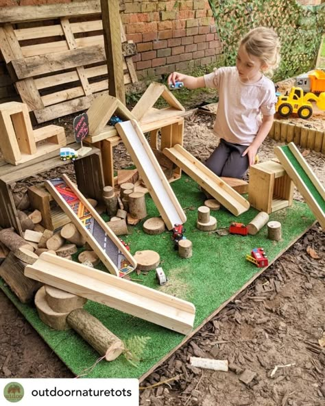 Craft Spaces for Kids 🔆 #MontessoriBed #ChildFurniture #ToddlerRoomDecor #NaturalMaterials #WoodenToys #KidsRoomInspiration #MontessoriHome #EcoFriendlyKids #ToddlerSleep #ParentingIdeas Construction Play Area, Natural Play Spaces, Outdoor Kids Play Area, Rocking Cradle, Outdoor Play Space, Outdoor Learning Spaces, Construction Play, Outdoor Play Spaces, Play Area Backyard