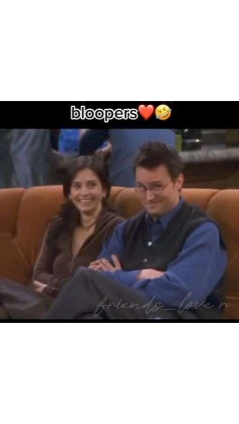 Friends | fan acc🌼 | lovely #bloopers #friends #davidschwimmer #mattleblanc #matthewperry #jenniferaniston #lisakudrow #courteneycox #rossgeller... | Instagram Friends Fan, Matt Leblanc, David Schwimmer, Ross Geller, Joey Tribbiani, Monica Geller, Phoebe Buffay, Chandler Bing, Matthew Perry