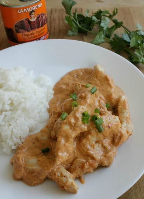 Chicken in Creamy Chipotle Sauce (Pollo al Chipotle) Pollo Chipotle, Chipotle Recipe, Mexican Beef Stew, Chipotle Recipes Chicken, Mole Recipe, Creamy Chipotle Sauce, Chicken Mole, Mexican Side Dishes, Mexican Chicken Recipes