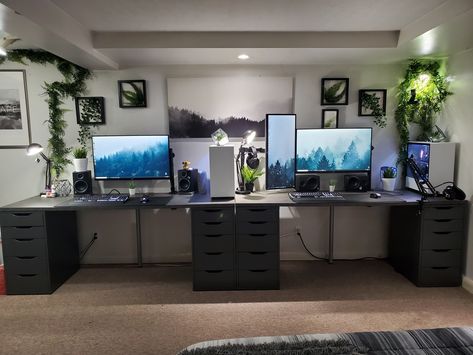 His and Hers Battlestation Couple Gaming Room Setup, Gaming Computer Room, Games Room Inspiration, Gaming Desk Setup, Computer Gaming Room, Gamer Room Decor, Video Game Room Design, Video Game Rooms, Bedroom Setup