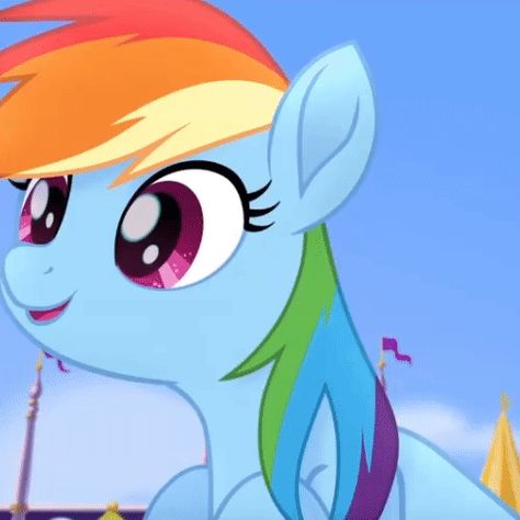 Wings Opening Animation, Rainbow Dash Gif, Mlp Gifs, Mlp Gif, Mlp Movie, Reaction Image, Creepy Images, Funny Parrots, My Little Pony Characters