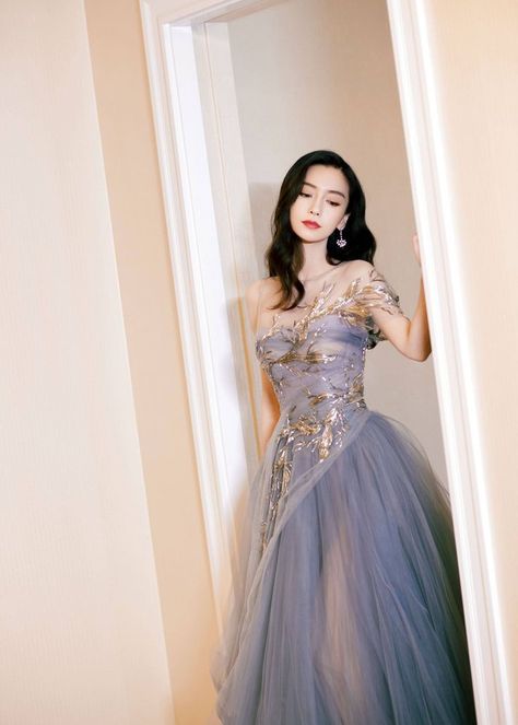 Fancy Outfits Dresses Long, Prom Dress Chinese, Ethereal Prom Dress, Asian Prom Dress, Celestial Party, Celestial Gown, Chinese Prom Dress, Senior Recital, Dress References