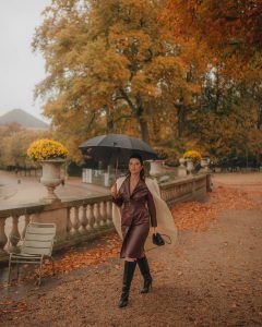 Fall in Paris: Where to Take the Best Photos – Instagram Photo Spots What Should I Wear Today Fall, Fall In Paris, Paris In The Fall, Paris In Autumn, What Should I Wear Today, Fall Photography, What Should I Wear, Paris Photography, Fall Photoshoot