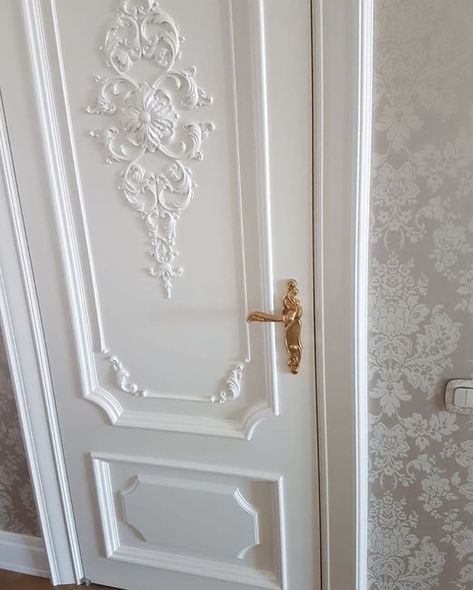 Wood Applique On Door, Wood Appliques On Doors, Diy Interior Doors Makeover, Dream Room Inspiration, Dream House Interior, Dream House Decor, Neoclassical, House Inspo, Dream Home Design