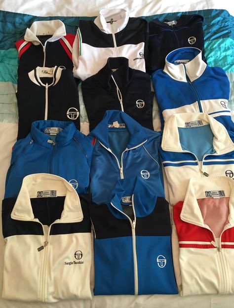 OG sergio Tacchini 80s Outfits For Men, Sergio Tacchini Tracksuit, Football Casual Clothing, Vintage Tracksuit, Steet Style, Football Casuals, Football Fashion, Tracksuit Men, Sergio Tacchini