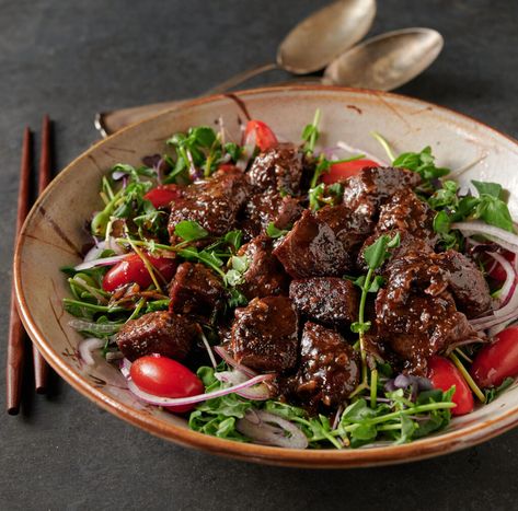 Shaken Beef Vietnamese Recipe, Shaken Beef Recipe, Vietnamese Shaken Beef Recipe, Luc Lac Beef, Bo Luc Lac Recipe Vietnamese Food, Shaking Beef Recipe, Vietnamese Shaking Beef, Shaking Beef Vietnamese, Vietnamese Beef Salad