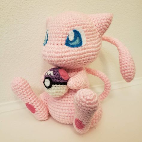 Free Mew Amigurumi Pattern — 1Up Crochet Pikachu Crochet, Pokemon Crochet Pattern, Crochet Pokemon, Pokemon Pattern, Easy Crochet Animals, Crochet Animals Free Patterns, Crochet Design Pattern, Crochet Amigurumi Free, Fun Crochet Projects