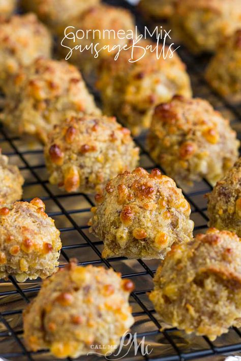 Jiffy Cornmeal Sausage Balls Sausage Cornbread Stuffing, Breads Recipes, Sausage Balls Recipe, Jiffy Corn Muffin Mix, Southern Plate, Queso Cheddar, Corn Muffin Mix, Hot Sausage, Sausage Balls