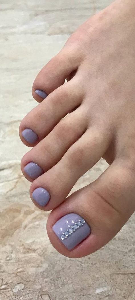 Aesthetic Pedicure, Toes Nails Ideas, Toe Nails Designs, Winter Pedicure, Ideas Pedicure, Easy Toe Nail Designs, Simple Toe Nails, Cute Pedicures, Princess Nails