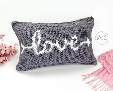 Crochet Wedding Gift, Pillow Cover Crochet Pattern, Cover Design Ideas, Cushion Cover Design, Crochet Baby Mittens, Pillow Patterns, Crochet Cushion, Crocheting Projects, Crochet Pillow Cover