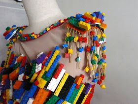 Unusual Fashion, Lego Jewelry, Lego Costume, Editorial Photoshoot, Earth Day Crafts, Upcycle Clothes Diy, House Fashion, Recycled Fashion, Creation Couture