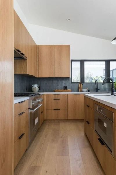 10 Midcentury Modern Kitchen Ideas | Farmhouse Kitchen and Bath Bill Donahue, Mid Mod Kitchen, Design Outdoor Kitchen, Kitchen Cabinets Doors, Cabinet Door Designs, Kitchen 2024, Mcm Kitchen, Cabinets Doors, Atomic Ranch