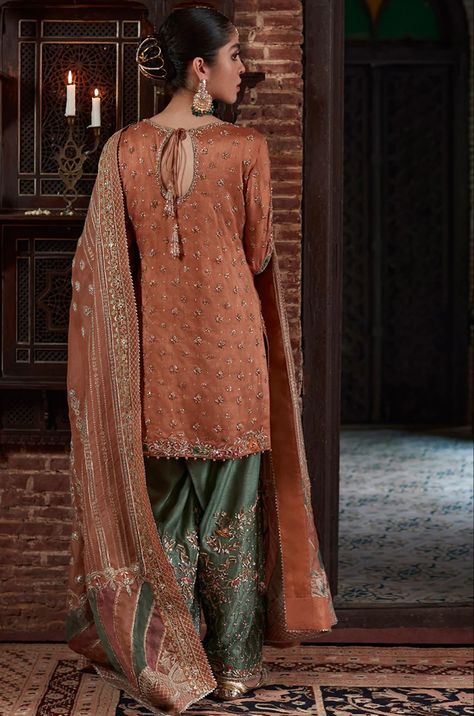 Faiza Saqlain, Printed Organza, Shirt Trouser, Pakistani Dresses Casual, Pakistani Fashion Party Wear, Embroidered Organza, Pakistani Dress, Punjabi Suit, Pakistani Bridal Dresses