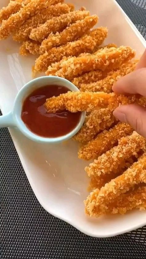 Crispy chicken🍕 Feeling Hungry? 😜 in 2022 Chicken Finger, Chicken Starter Recipes, Resepi Biskut, Iftar Recipes, Vegetarian Fast Food, Tastemade Recipes, Vegetarian Snacks Recipes, Tasty Recipes Videos, Quick Recipes Snacks