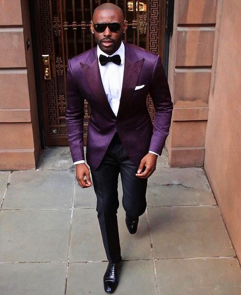 Tailored to perfection #Gentleman #MusikaFrere Purple Groomsmen, Gala Attire, Purple Tuxedo, Angel Wedding, Outfits Purple, Cocktail Attire Men, Purple Prom, Purple Suits, Suits Clothing