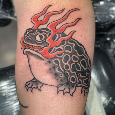 Traditional Japanese Frog Tattoo, Frog Japanese Tattoo, Tattoo Ideas Traditional, Japanese Frog Tattoo, Toad Tattoo, Japanese Tattoo Ideas, Japanese Reference, Small Traditional Tattoo, Japanese Irezumi