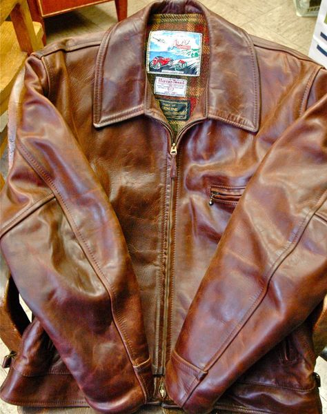 All About the Famous Chromexcel Leather from Horween Tannery | BestLeather.org Aero Jacket, Dapper Suits, Winter Leather Jackets, Mens Blazer Jacket, Horween Leather, Dapper Gentleman, Leather Company, Closet Goals, Mens Luxury Fashion