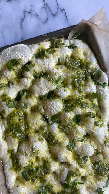 Pesto Focaccia, Focaccia Dough, Foccacia Recipe, Pesto Bread, Foccacia Bread, Dream Bakery, Sundried Tomato Pesto, Focaccia Bread Recipe, Marinated Tomatoes