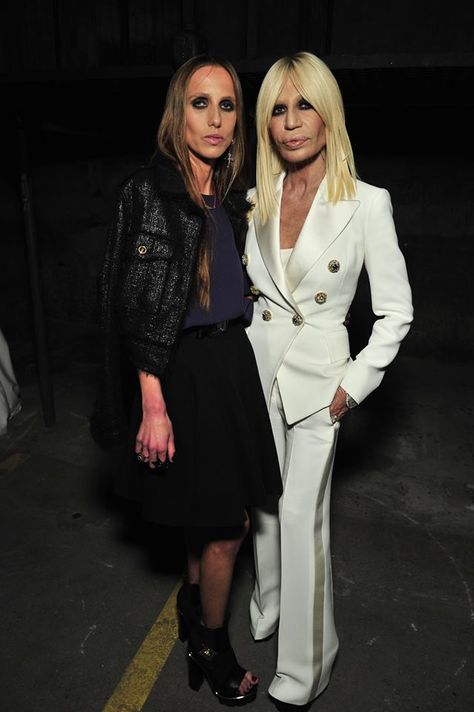 Allegra & Donatella Versace Allegra Versace, Gianni And Donatella Versace, Fashion Courses, Intensive Care Unit, Donatella Versace, Fashion Now, Intensive Care, Anne Hathaway, Gianni Versace