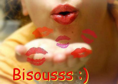 Bisousss :) #bisous Rumi Quotes Soul, Happy Kiss Day, Valentine Day Week, One Last Kiss, Best Quotes Images, Love Birthday Quotes, Emoji Love, Love Heart Images, Kiss Day