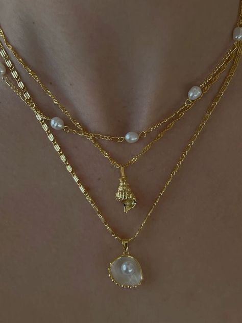 gold jewelry, gold necklaces, necklace with pendant, pearl necklace, necklaces layered, necklace stack, aesthetic jewelry, trendy jewelry, jewelry trends 2024 #Jewelry #Fashion #StatementJewelry #Accessories #Style #HandmadeJewelry #JewelryDesign #Gemstone #JewelryLovers #JewelryAddict