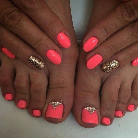 Pedicure Design, Pedicure Designs Toenails, French Pedicure, Gel Pedicure, Gel Toe Nails, Toe Nail Color, Pretty Toe Nails, Coral Nails, Cute Toe Nails