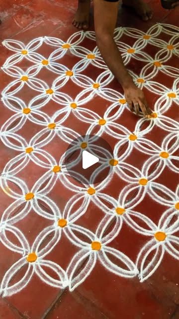 Poo Kolam, Curves And Confidence, Big Rangoli, Big Rangoli Designs, Rangoli With Dots, Kolam Designs, Indian Home, Rangoli Designs, Dots