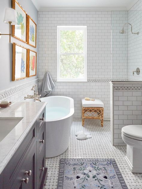 Vibe Bathroom, Small Space Storage Solutions, Victorian Style Bathroom, Wet Room Bathroom, Chicago Condos, Sophisticated Bathroom, Victorian Bathroom, Wet Room, Space Storage