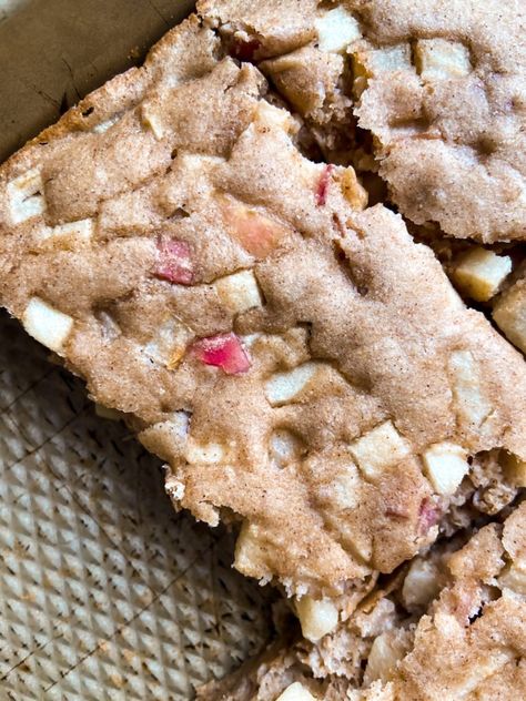 Apple Cinnamon Bars — Kale Kouture Kale Kouture, Cinnamon Bars, Buttermilk Pancake Mix, Maple Syrup Recipes, Sweets Bar, Cinnamon Pancakes, Kodiak Cakes, Oat Bars, Going Through The Motions