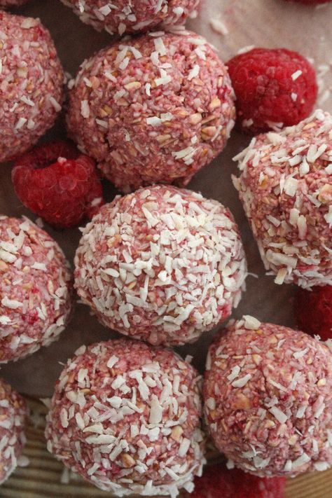 Raspberry Bliss Balls — Healthy Num Num Blog Raspberry Bliss Balls, Bliss Balls Healthy, Raw Balls, Frozen Raspberries, Healthy Sweet Snacks, Bliss Balls, Num Num, Raw Desserts, Unsweetened Coconut