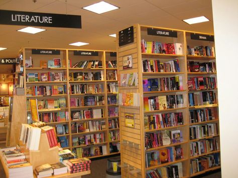 A section of Borders Norah Jones Aesthetic, Hipster 2010s, Barnes And Noble Aesthetic, Borders Bookstore, Borders Books, Strangely Familiar, 1990s Nostalgia, Jennifer Niven, Vintage Mall