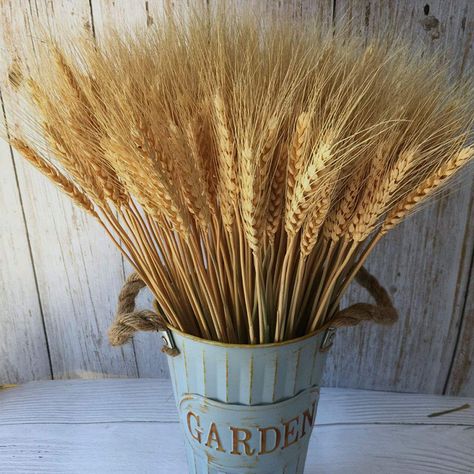 Art Party Decorations, Wheat Flower, Home Dining Table, Arrangement Flower, Dried Wheat, Flowers For Home, Christmas Flower Arrangements, Flower Ear, Table Arrangement