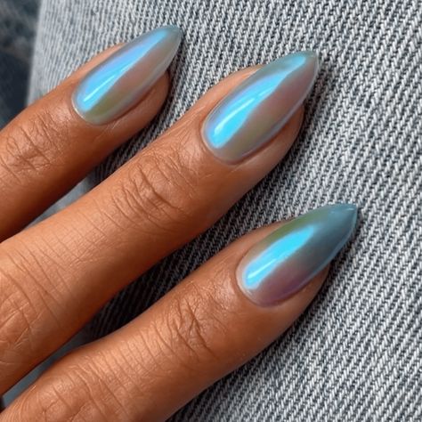 Lilac Chrome Nails, Blue Chrome Nail, Lilac Chrome, Ocean Blue Nails, Chrome Nail Ideas, Dark Blue Nail Polish, Chrome Manicure, White Chrome Nails, Blue Chrome Nails