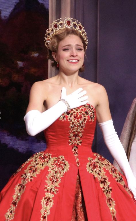 Christy Altomare!!! Anastasia Cosplay, Christy Altomare, Anastacia Disney, Anastasia Broadway, Anastasia Movie, Anastasia Musical, Anastasia Romanov, Theatre Geek, Theatre Life