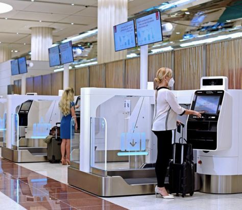 Your Contactless DXB Airport Experience Cranked Up A Notch As Emirates Introduces Self Check-In Kiosks In Dubai Airport Kiosk Design, Airport Check In Counter Design, Airport Check In Counter, Airport Wayfinding, Airport Kiosk, Airport Cafe, Dxb Airport, Airport Ticket, Check In Kiosk