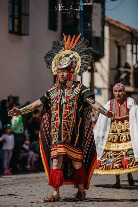 Aztec Fashion Historical, Mexico Traditional Clothes Men, Mayan Traditional Clothing, Eastern European Clothing, Traditional Aztec Clothing Men, Ancient Aztec Clothing, Traditional South American Clothing, Ancient Incan Clothing, Traditional Mayan Clothing