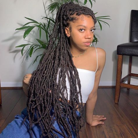 An Angel Did My Hair on Instagram: “Soft locs over my real locs 🌱 Y’all know i love to switch my hair up too much lol I’ll be adding this style to my site very soon... if…” Soft Locs Crochet, Faux Locs Crochet Braids, Wavy Hair With Braid, Dreads Styles For Women, Crochet Braids Hair, Faux Locs Crochet, Soft Locs, Locs Crochet, Extension Hair