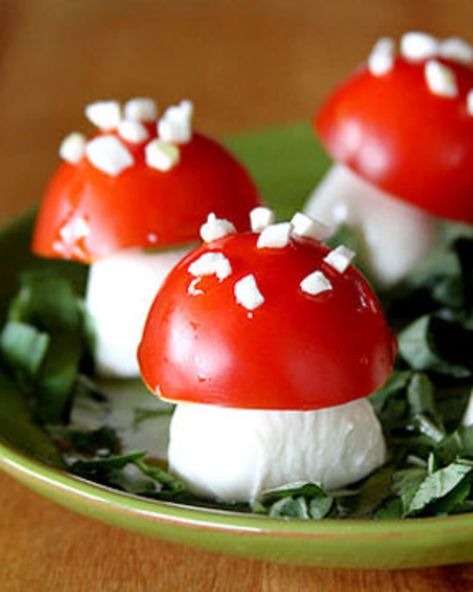 Caprese Appetizer, Fest Mad, Decorações Com Comidas, Snacks Für Party, Woodland Party, Healthy Meals For Kids, Food Humor, Party Snacks, Creative Food