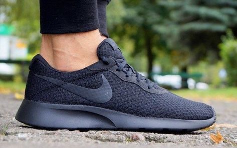 Nike “Tanjun” Sneakers Review Nike Roche, Top Rank, Nike Sneakers Mens, Most Popular Shoes, Black Nike Shoes, Nike Tanjun, Popular Shoes, Best Running Shoes, Black Nike