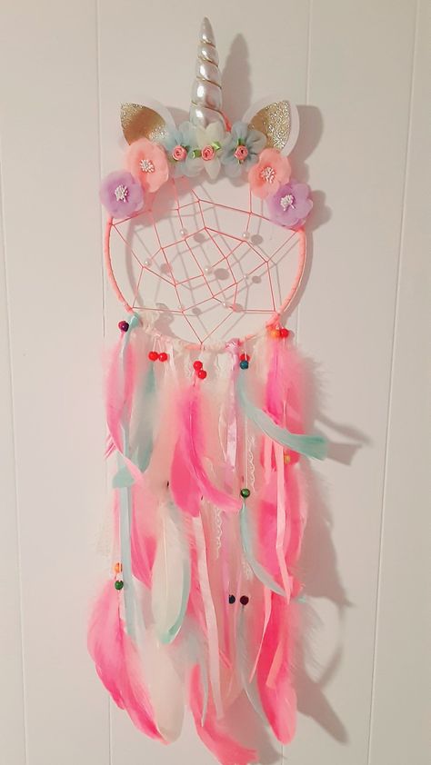 Unicorn Dreamcatcher, Unicorn Dream Catcher, Crochet Dreamcatcher Pattern, Girls Room Diy, Atrapasueños Diy, Dream Catcher Patterns, So Kawaii, Beautiful Dream Catchers, Painted Clothes Diy