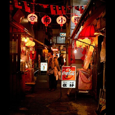 China Town Aesthetic, China Town, Asian Inspiration, Photographs Ideas, Red Lantern, Aesthetic Japan, Chinese Lanterns, Strawberry Milk, Stage Design