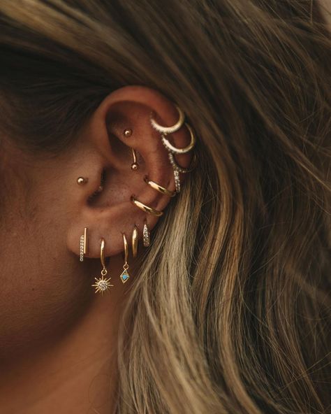 Jay.Nicole on Instagram: “TONS of new earrings in the drop!! Tap to shop!” Ear Piercings Inspiration Classy, Snug Piercing Ideas, Cartalige Ear Piercing, Multiple Ear Piercings Aesthetic, Trendy Ear Piercings, Silver Ear Jewelry, Ear Piercings Guide, Fantasy Earrings, Piercing Inspo