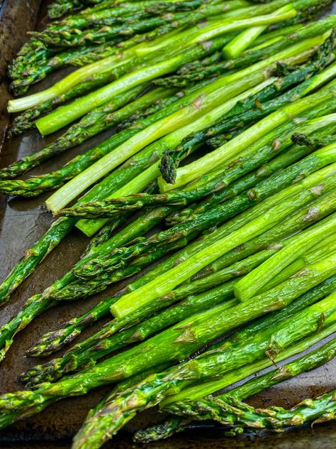 Broiled Asparagus (Fastest Oven Method!) - Tastefully Grace Broiled Asparagus, Ways To Cook Asparagus, French Omelette, Roasted Shallots, Sausage Lasagna, How To Cook Asparagus, Toasted Pine Nuts, Fresh Asparagus, Roasted Asparagus