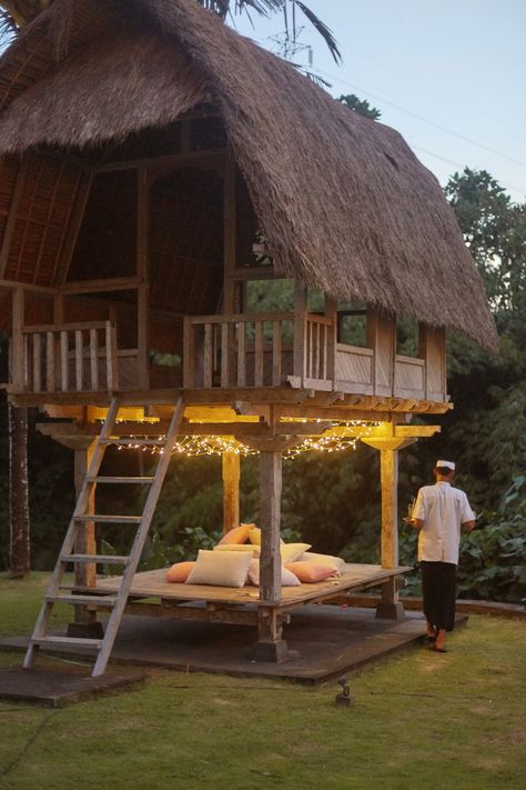 Bali Glamping, Chic Colour Palette, Bali Huts, Garden Huts, Wedding In Bali, Hut House, African House, Jungle House, Rest House