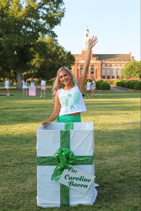 Sorority big/little box reveal! Big Little Reveal Box Ideas, Big Little Box Reveal, Big Lil, Sorority Big Little, Big Little Reveal, School Essentials, Big Little, Sorority, Quick Saves