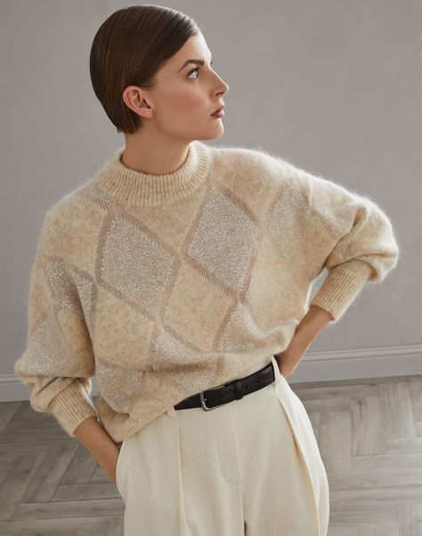 Women's knitwear: stylish sweaters and cardigans | Brunello Cucinelli Sparkly Outfits, Elegant Aesthetic, Stylish Sweaters, Argyle Sweater, Mohair Sweater, Boutique Online, Beige Sweater, Fall Fashion Trends, Shirt Skirt