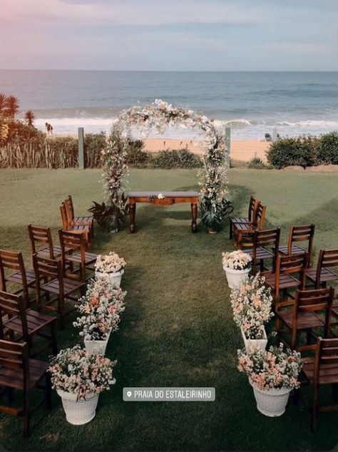 Outside Wedding Ceremonies, Wedding Decorations Diy Centerpiece, Micro Wedding Ideas, Wedding Walkway, Small Outdoor Wedding, Ski Wedding, Small Backyard Wedding, Unique Destination Wedding, Wedding Binder